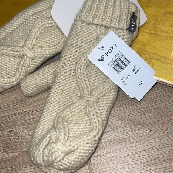 ⛸ ROXY- winter bundle set- Winterens Knitted Mittens, crew socks and head warmer - Picture 7 of 11